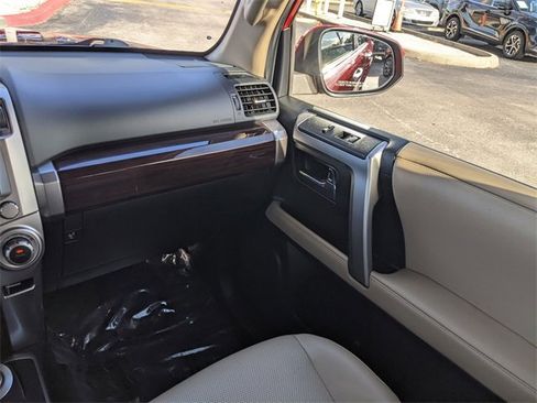 Used 2021 Toyota 4Runner Limited image 14