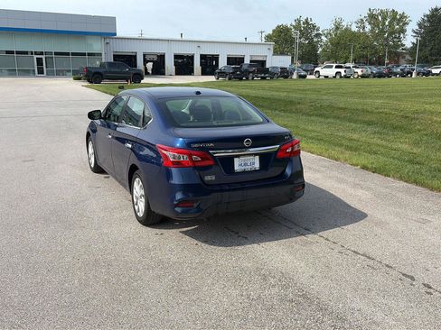 Used 2019 Nissan Sentra SV FWD image 3
