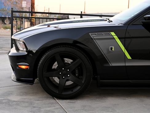 Used 2012 Ford Mustang GT Premium w/ HID Headlamps & Security Pkg image 30