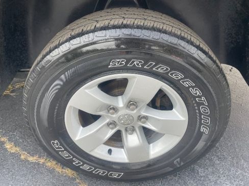 Used 2019 RAM 1500 Express AWD/4WD image 22