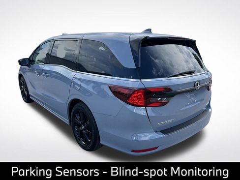 Used 2024 Honda Odyssey Sport image 6