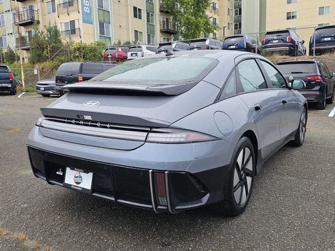 Used 2024 Hyundai Ioniq 6 SE RWD image 7
