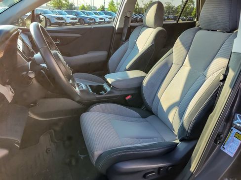 Certified 2025 Subaru Outback Premium w/ Popular Package #1A AWD/4WD image 8