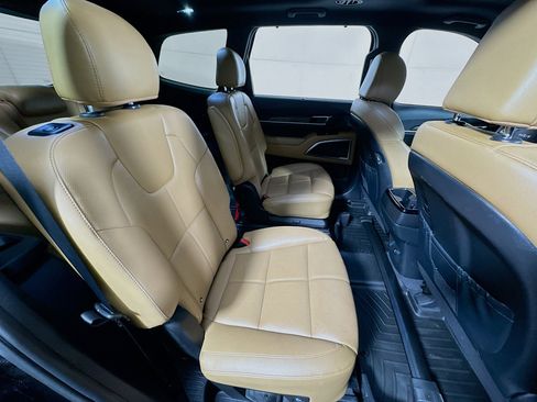 Used 2022 Kia Telluride SX w/ Towing Package image 26