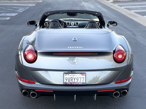 Used 2016 Ferrari California T RWD image 37