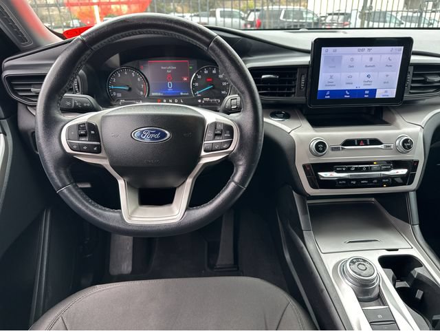 Used 2023 Ford Explorer XLT RWD image 7