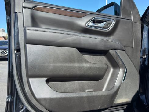 Used 2022 GMC Yukon SLE image 28