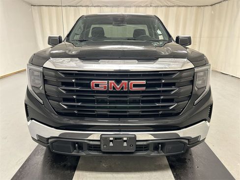 Used 2022 GMC Sierra 1500 Pro w/ Convenience Package image 3