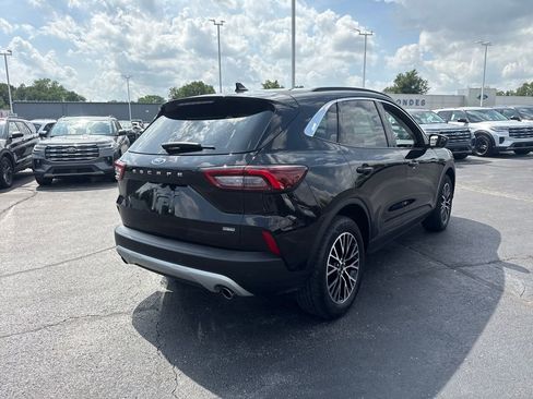 Used 2024 Ford Escape SE FWD image 11