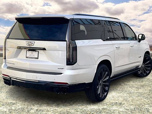 Certified 2025 Cadillac Escalade ESV V image 5