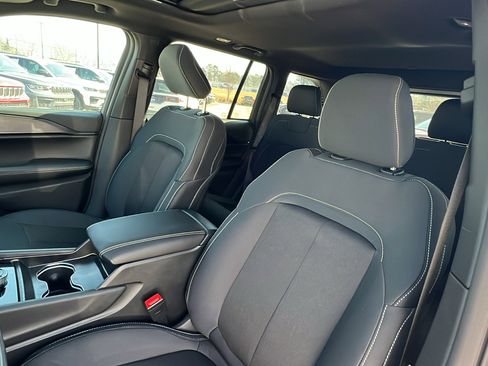 New 2026 Jeep Grand Cherokee Laredo X image 18