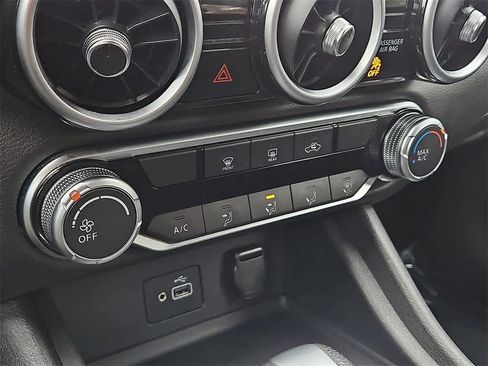 Used 2020 Nissan Sentra S image 14