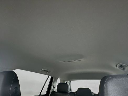 Used 2024 Volkswagen Tiguan S image 21