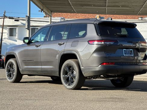 New 2025 Jeep Grand Cherokee L Altitude image 5