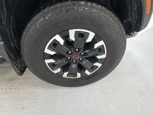 Used 2022 Nissan Frontier PRO-4X w/ Off-Road Protection Package AWD/4WD image 9