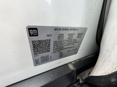 Certified 2023 GMC Yukon XL SLT w/ SLT Premium Package AWD/4WD image 35