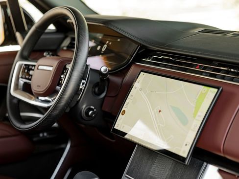 New 2025 Land Rover Range Rover Autobiography image 30