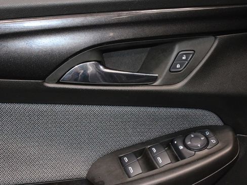 Used 2025 Chevrolet TrailBlazer LT w/ LT Cold Weather Package FWD image 24