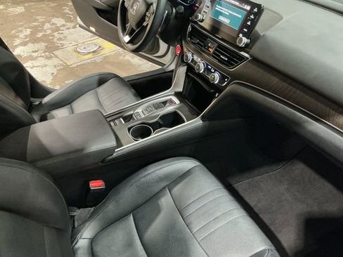 Used 2019 Honda Accord EX-L image 16