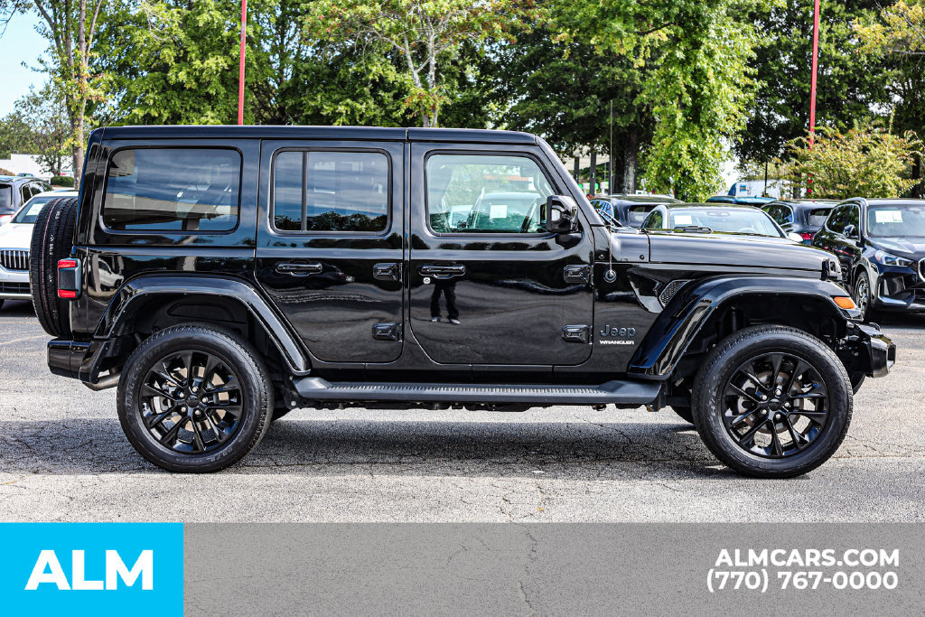 Used 2023 Jeep Wrangler Unlimited Sahara AWD/4WD image 9