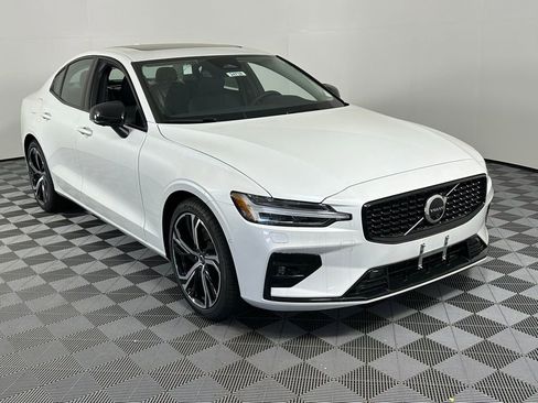 New 2024 Volvo S60 B5 Core w/ Climate Package image 2