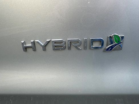 Used 2017 Ford Fusion SE image 4