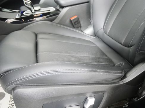Used 2023 BMW X3 sDrive30i w/ Premium Package RWD image 9