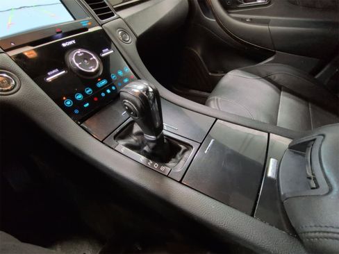 Used 2016 Ford Taurus Limited w/ Equipment Group 301A image 34