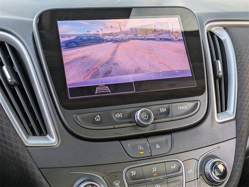 Used 2023 Chevrolet Malibu LT image 16