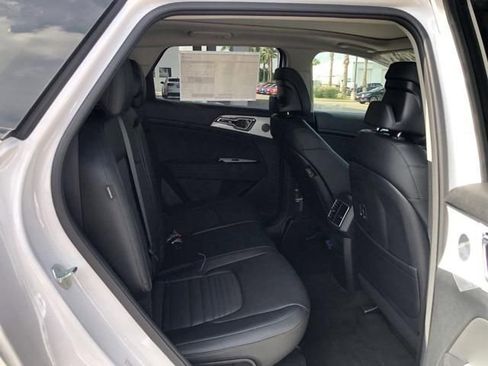 New 2025 Kia Sportage SX FWD image 17