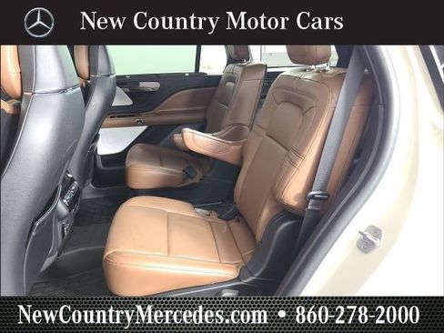 Used 2022 Lincoln Aviator Reserve w/ Equipment Group 201A RWD image 16