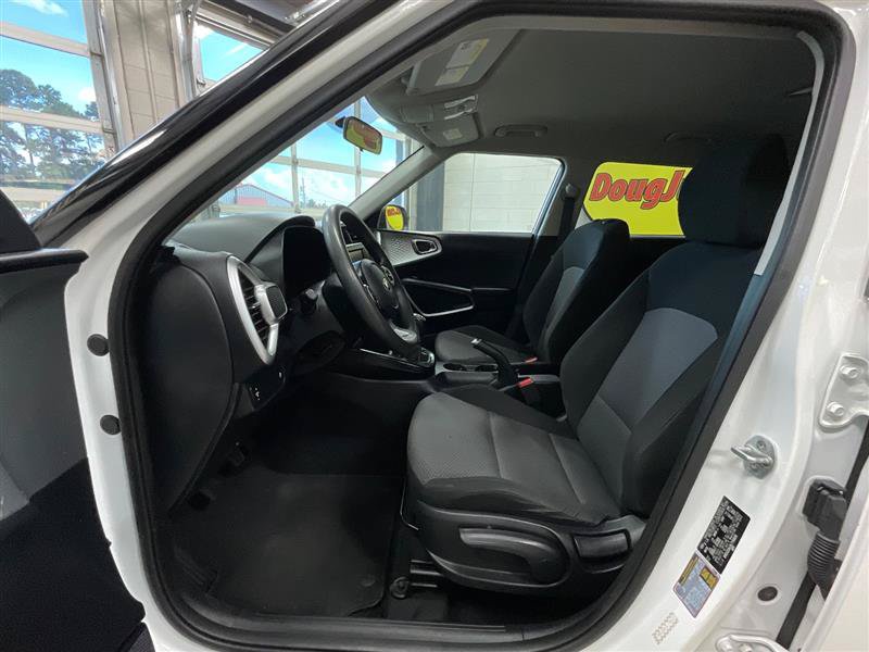 Used 2020 Kia Soul LX FWD image 11