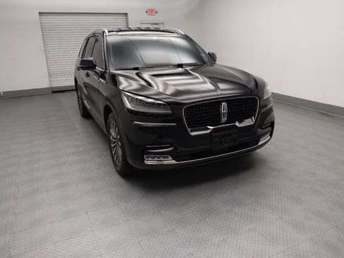 Used 2020 Lincoln Aviator Reserve image 13