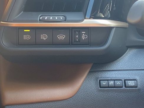 Used 2025 Toyota Crown Signia AWD/4WD image 28