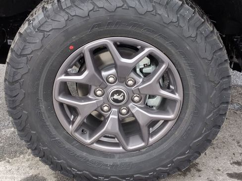 New 2025 Ford Bronco Badlands image 14