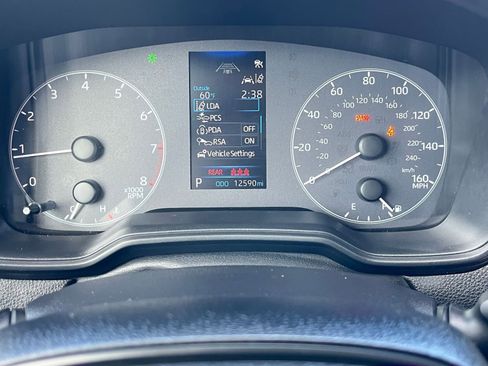 Used 2025 Toyota Corolla LE image 38