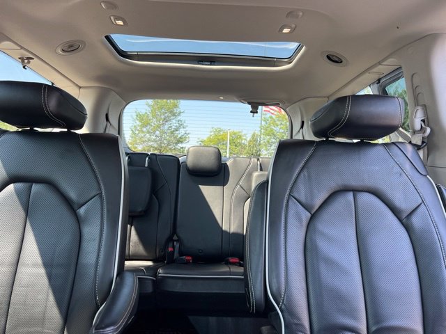 Used 2021 Chrysler Pacifica Limited AWD/4WD image 30