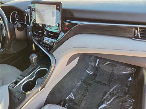 Certified 2021 Toyota Camry XLE image 20