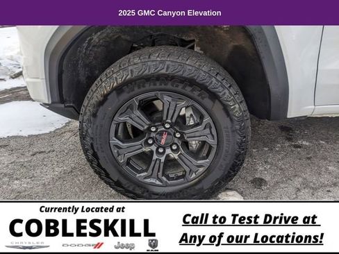 Used 2025 GMC Canyon Elevation w/ Convenience Package image 40