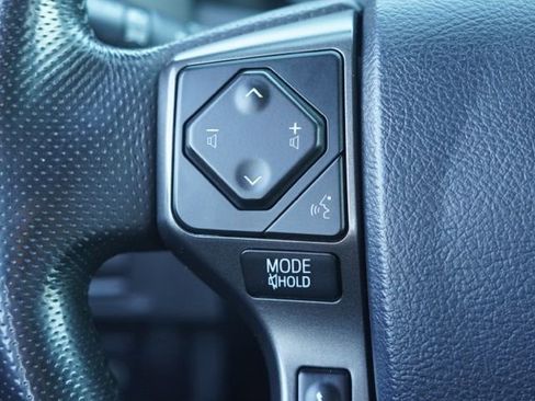 Used 2018 Toyota Tacoma TRD Sport w/ Technology Package image 24