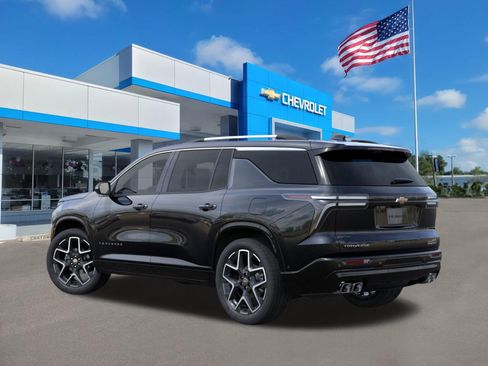 New 2026 Chevrolet Traverse High Country image 3