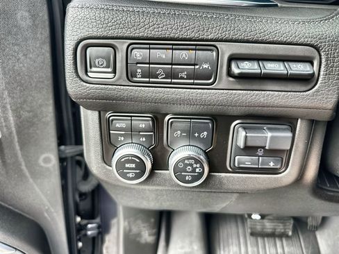 Certified 2023 GMC Yukon XL Denali w/ Denali Reserve Package image 18