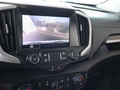 Used 2024 GMC Terrain SLT FWD image 27