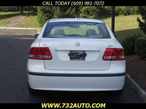 Used 2005 Saab 9-3 Arc image 8