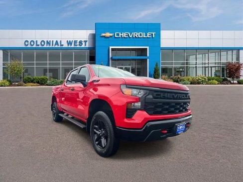 Used 2025 Chevrolet Silverado 1500 Custom Trail Boss w/ LPO, Dark Essentials Package AWD/4WD image 19