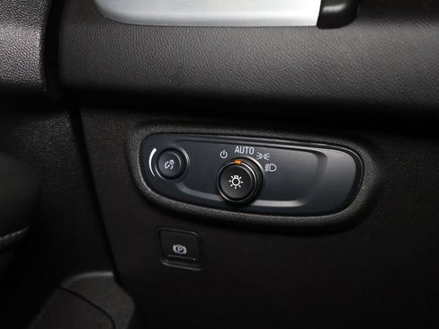 Used 2024 GMC Terrain SLE AWD/4WD image 24
