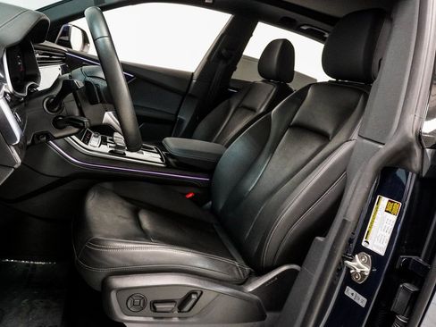 Used 2023 Audi Q8 Prestige w/ Prestige Package image 6