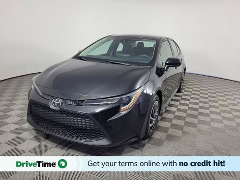 Used 2022 Toyota Corolla LE FWD image 1