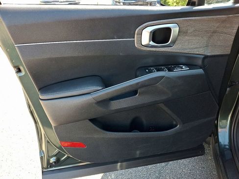 Certified 2022 Kia Sorento X-Line EX image 15