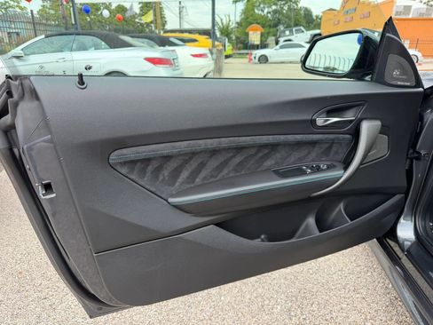 Used 2018 BMW M2 RWD image 18